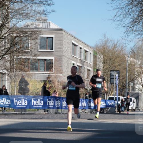 06.04.2025 - 44. Internationalen Wilhelmsburger Insellauf A. Gomolzig http://msf.ph/oto/7581415 06.04.2025 10:10:13 Ziel 4127, 4500 meine-sportfotos.de