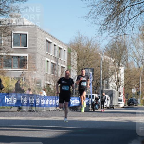 06.04.2025 - 44. Internationalen Wilhelmsburger Insellauf A. Gomolzig http://msf.ph/oto/7581424 06.04.2025 10:10:12 Ziel 4127, 4500 meine-sportfotos.de