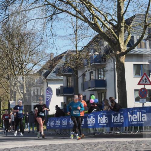 06.04.2025 - 44. Internationalen Wilhelmsburger Insellauf Luisa Fischer http://msf.ph/oto/7581460 06.04.2025 10:45:37 Ziel 3550, 3313, 3867, 3999 meine-sportfotos.de
