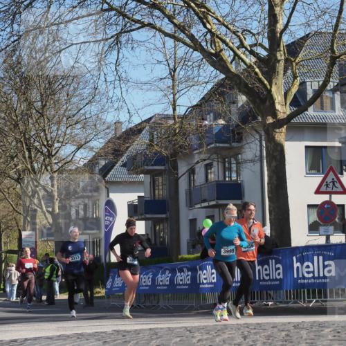 06.04.2025 - 44. Internationalen Wilhelmsburger Insellauf Luisa Fischer http://msf.ph/oto/7581483 06.04.2025 10:45:37 Ziel 4182, 3313, 3867, 3999, 456 meine-sportfotos.de