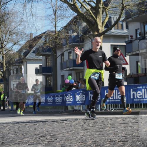 06.04.2025 - 44. Internationalen Wilhelmsburger Insellauf Luisa Fischer http://msf.ph/oto/7581822 06.04.2025 10:40:55 Ziel 3635, 4241, 3390 meine-sportfotos.de