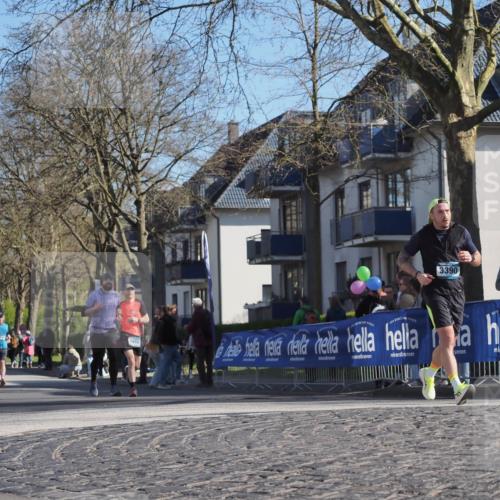 06.04.2025 - 44. Internationalen Wilhelmsburger Insellauf Luisa Fischer http://msf.ph/oto/7581931 06.04.2025 10:40:57 Ziel 3390, 1499, 481 meine-sportfotos.de