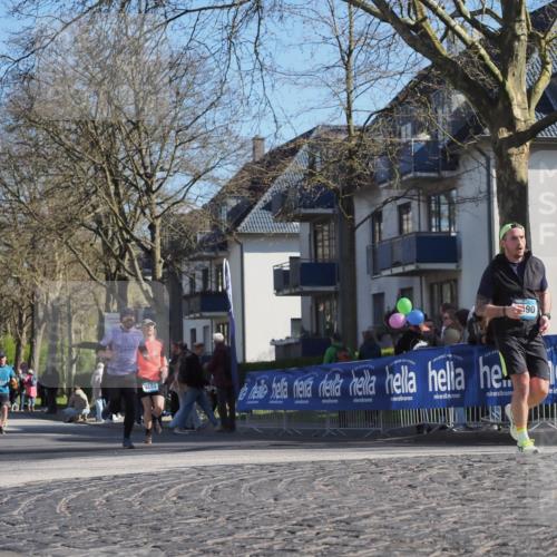 06.04.2025 - 44. Internationalen Wilhelmsburger Insellauf Luisa Fischer http://msf.ph/oto/7581940 06.04.2025 10:40:57 Ziel 4499, 90, 4481 meine-sportfotos.de