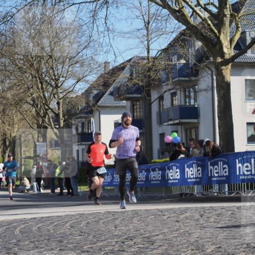 06.04.2025 - 44. Internationalen Wilhelmsburger Insellauf Luisa Fischer http://msf.ph/oto/7582046 06.04.2025 10:40:59 Ziel 4111, 4499 meine-sportfotos.de
