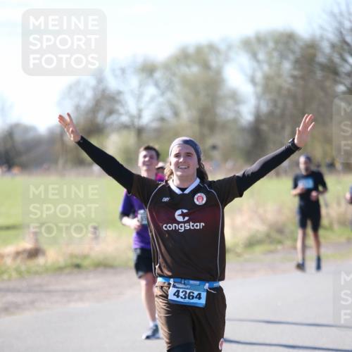 06.04.2025 - 44. Internationalen Wilhelmsburger Insellauf Jannik Wohlers http://msf.ph/oto/7595923 06.04.2025 10:34:47 Laufen 4364 meine-sportfotos.de