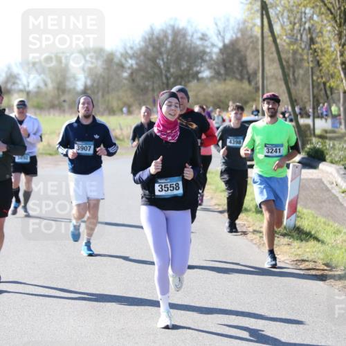 06.04.2025 - 44. Internationalen Wilhelmsburger Insellauf Jannik Wohlers http://msf.ph/oto/7596111 06.04.2025 10:34:34 Laufen 304, 3892, 3907, 3558, 4398, 3241 meine-sportfotos.de