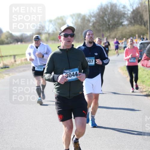 06.04.2025 - 44. Internationalen Wilhelmsburger Insellauf Jannik Wohlers http://msf.ph/oto/7596122 06.04.2025 10:34:36 Laufen 3892, 3044, 907, 4145, 3233 meine-sportfotos.de