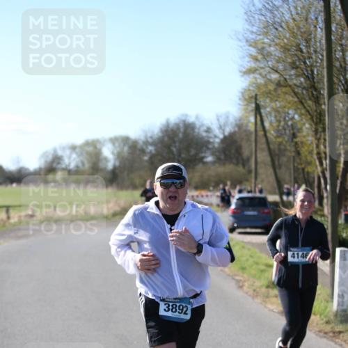 06.04.2025 - 44. Internationalen Wilhelmsburger Insellauf Jannik Wohlers http://msf.ph/oto/7596134 06.04.2025 10:34:39 Laufen 3892, 4146 meine-sportfotos.de