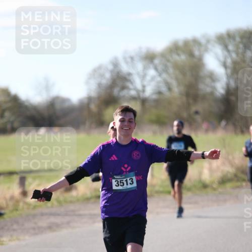 06.04.2025 - 44. Internationalen Wilhelmsburger Insellauf Jannik Wohlers http://msf.ph/oto/7596236 06.04.2025 10:34:50 Laufen 3513 meine-sportfotos.de