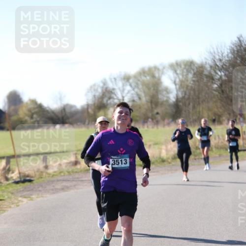06.04.2025 - 44. Internationalen Wilhelmsburger Insellauf Jannik Wohlers http://msf.ph/oto/7596258 06.04.2025 10:34:51 Laufen 3513 meine-sportfotos.de
