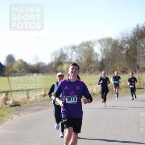 06.04.2025 - 44. Internationalen Wilhelmsburger Insellauf Jannik Wohlers http://msf.ph/oto/7596265 06.04.2025 10:34:51 Laufen 3513 meine-sportfotos.de
