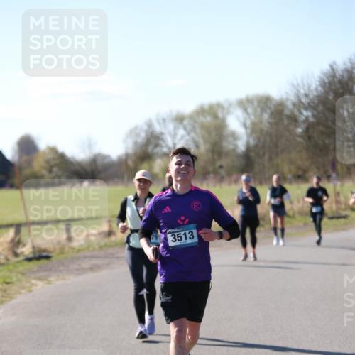 06.04.2025 - 44. Internationalen Wilhelmsburger Insellauf Jannik Wohlers http://msf.ph/oto/7596270 06.04.2025 10:34:51 Laufen 3513 meine-sportfotos.de