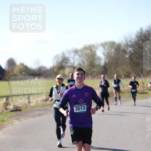 06.04.2025 - 44. Internationalen Wilhelmsburger Insellauf Jannik Wohlers http://msf.ph/oto/7596272 06.04.2025 10:34:51 Laufen 3513 meine-sportfotos.de