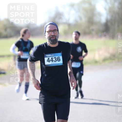 06.04.2025 - 44. Internationalen Wilhelmsburger Insellauf Jannik Wohlers http://msf.ph/oto/7596322 06.04.2025 10:34:59 Laufen 44, 4436 meine-sportfotos.de