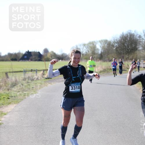 06.04.2025 - 44. Internationalen Wilhelmsburger Insellauf Jannik Wohlers http://msf.ph/oto/7596383 06.04.2025 10:35:03 Laufen 3318, 3352, 043 meine-sportfotos.de
