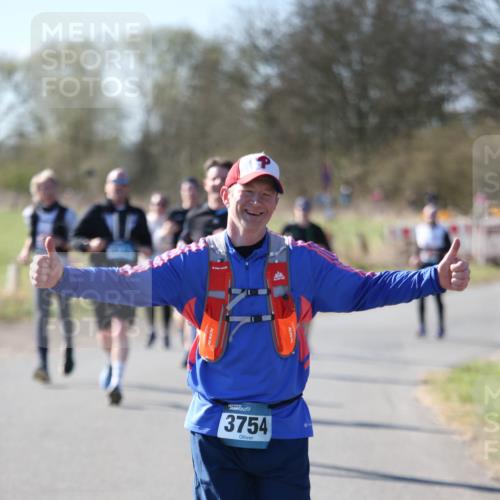 06.04.2025 - 44. Internationalen Wilhelmsburger Insellauf Jannik Wohlers http://msf.ph/oto/7596475 06.04.2025 10:35:14 Laufen 3754 meine-sportfotos.de