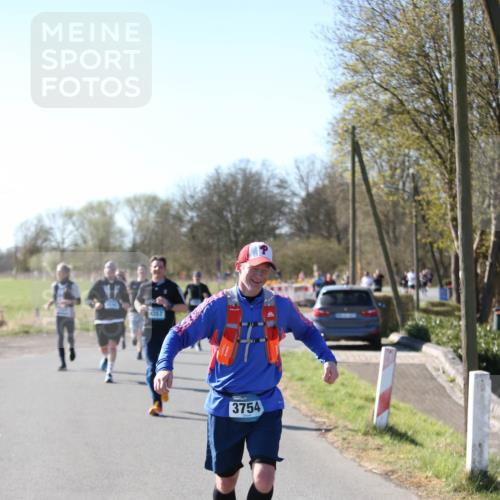 06.04.2025 - 44. Internationalen Wilhelmsburger Insellauf Jannik Wohlers http://msf.ph/oto/7596502 06.04.2025 10:35:15 Laufen 4357, 3754 meine-sportfotos.de