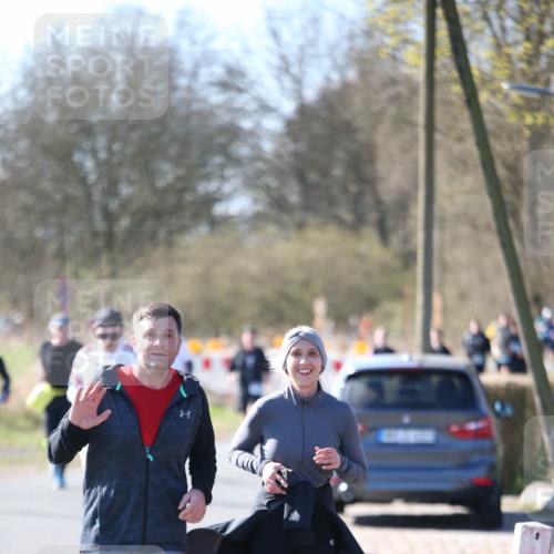 06.04.2025 - 44. Internationalen Wilhelmsburger Insellauf Jannik Wohlers http://msf.ph/oto/7596715 06.04.2025 10:35:31 Laufen  meine-sportfotos.de