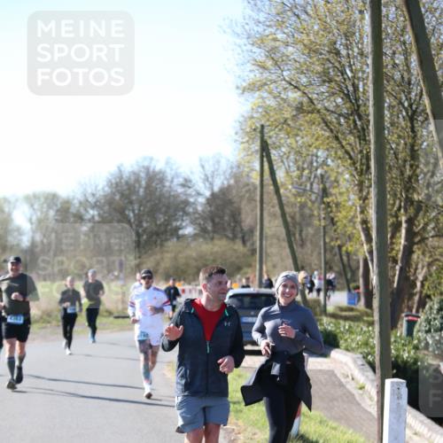 06.04.2025 - 44. Internationalen Wilhelmsburger Insellauf Jannik Wohlers http://msf.ph/oto/7596721 06.04.2025 10:35:32 Laufen 463 meine-sportfotos.de