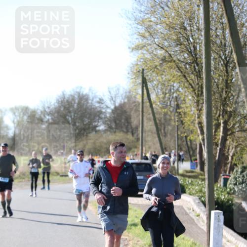 06.04.2025 - 44. Internationalen Wilhelmsburger Insellauf Jannik Wohlers http://msf.ph/oto/7596731 06.04.2025 10:35:32 Laufen 4663 meine-sportfotos.de