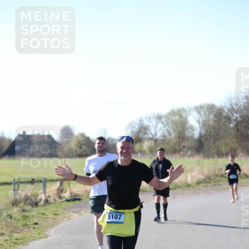 06.04.2025 - 44. Internationalen Wilhelmsburger Insellauf Jannik Wohlers http://msf.ph/oto/7596878 06.04.2025 10:35:43 Laufen 5107 meine-sportfotos.de