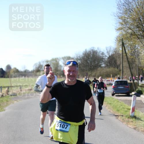 06.04.2025 - 44. Internationalen Wilhelmsburger Insellauf Jannik Wohlers http://msf.ph/oto/7596908 06.04.2025 10:35:45 Laufen 5107 meine-sportfotos.de