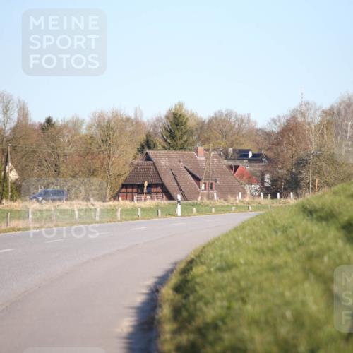 06.04.2025 - 44. Internationalen Wilhelmsburger Insellauf Jannik Wohlers http://msf.ph/oto/7597023 06.04.2025 09:08:17 Laufen  meine-sportfotos.de