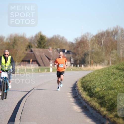 06.04.2025 - 44. Internationalen Wilhelmsburger Insellauf Jannik Wohlers http://msf.ph/oto/7597093 06.04.2025 09:15:29 Laufen 4020 meine-sportfotos.de