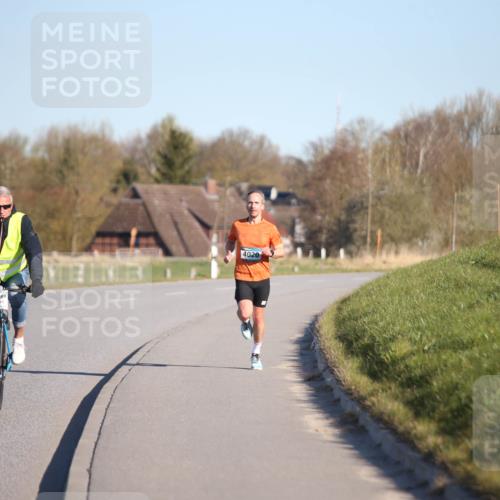 06.04.2025 - 44. Internationalen Wilhelmsburger Insellauf Jannik Wohlers http://msf.ph/oto/7597104 06.04.2025 09:15:30 Laufen 4020 meine-sportfotos.de