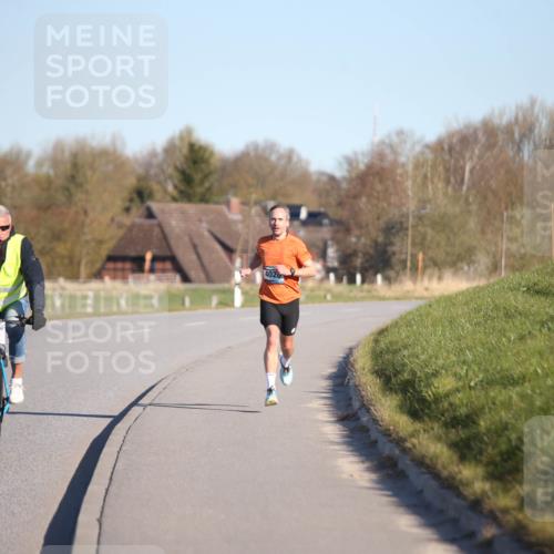 06.04.2025 - 44. Internationalen Wilhelmsburger Insellauf Jannik Wohlers http://msf.ph/oto/7597112 06.04.2025 09:15:30 Laufen 4020 meine-sportfotos.de