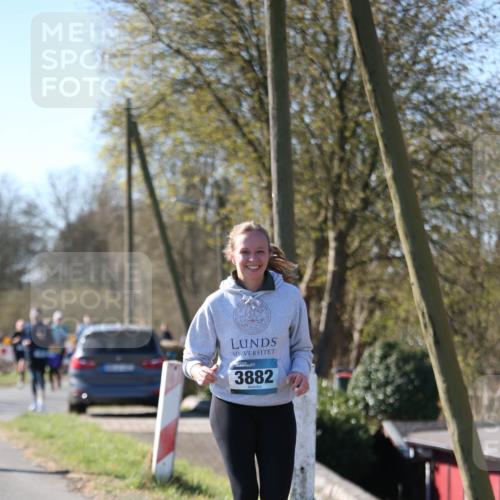 06.04.2025 - 44. Internationalen Wilhelmsburger Insellauf Jannik Wohlers http://msf.ph/oto/7597190 06.04.2025 10:36:04 Laufen 3882 meine-sportfotos.de