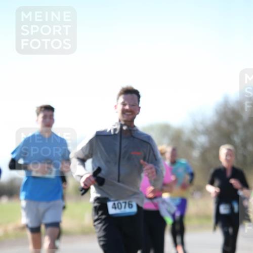 06.04.2025 - 44. Internationalen Wilhelmsburger Insellauf Jannik Wohlers http://msf.ph/oto/7597247 06.04.2025 10:36:17 Laufen 4076 meine-sportfotos.de