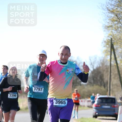 06.04.2025 - 44. Internationalen Wilhelmsburger Insellauf Jannik Wohlers http://msf.ph/oto/7597321 06.04.2025 10:36:22 Laufen 3396, 3797, 3965 meine-sportfotos.de