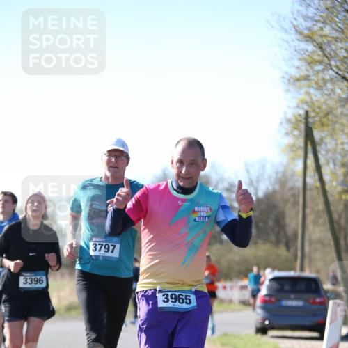 06.04.2025 - 44. Internationalen Wilhelmsburger Insellauf Jannik Wohlers http://msf.ph/oto/7597323 06.04.2025 10:36:22 Laufen 3396, 3797, 3965 meine-sportfotos.de