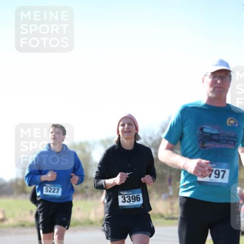 06.04.2025 - 44. Internationalen Wilhelmsburger Insellauf Jannik Wohlers http://msf.ph/oto/7597334 06.04.2025 10:36:23 Laufen 5227, 3396, 797 meine-sportfotos.de