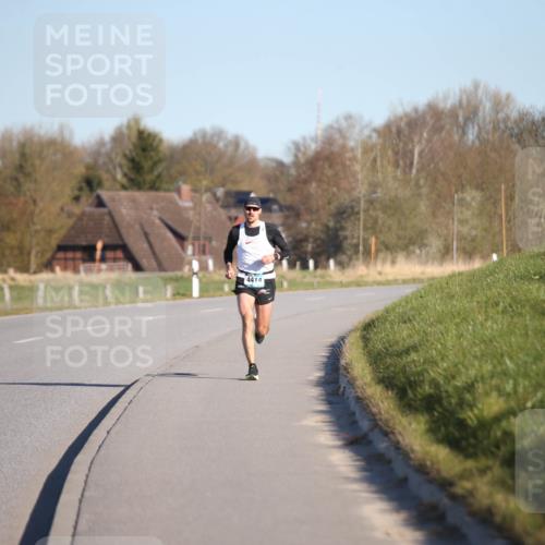 06.04.2025 - 44. Internationalen Wilhelmsburger Insellauf Jannik Wohlers http://msf.ph/oto/7597348 06.04.2025 09:16:07 Laufen 4414 meine-sportfotos.de