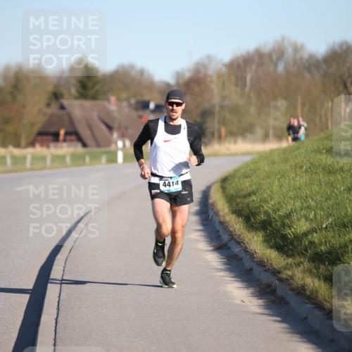 06.04.2025 - 44. Internationalen Wilhelmsburger Insellauf Jannik Wohlers http://msf.ph/oto/7597384 06.04.2025 09:16:12 Laufen 4414 meine-sportfotos.de