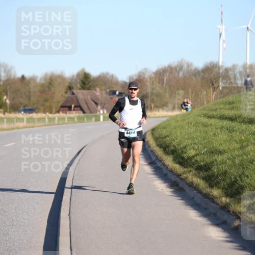 06.04.2025 - 44. Internationalen Wilhelmsburger Insellauf Jannik Wohlers http://msf.ph/oto/7597394 06.04.2025 09:16:12 Laufen 4414 meine-sportfotos.de