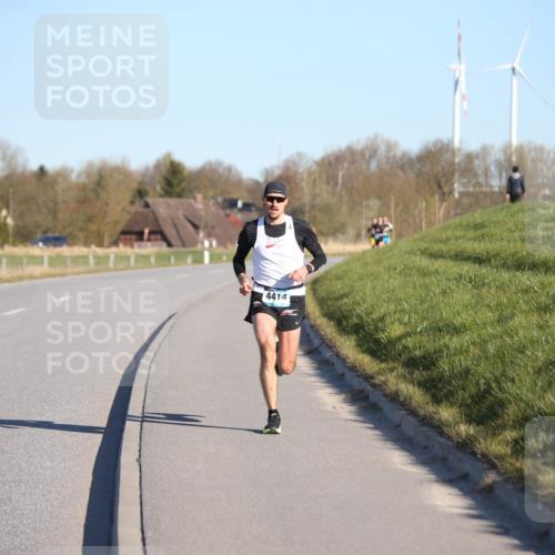 06.04.2025 - 44. Internationalen Wilhelmsburger Insellauf Jannik Wohlers http://msf.ph/oto/7597421 06.04.2025 09:16:13 Laufen 4414 meine-sportfotos.de