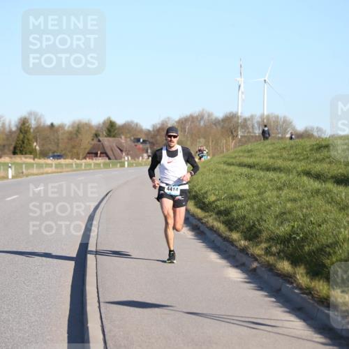 06.04.2025 - 44. Internationalen Wilhelmsburger Insellauf Jannik Wohlers http://msf.ph/oto/7597450 06.04.2025 09:16:13 Laufen 4414 meine-sportfotos.de
