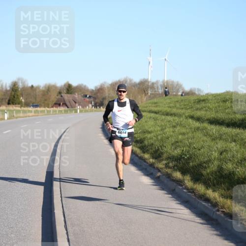 06.04.2025 - 44. Internationalen Wilhelmsburger Insellauf Jannik Wohlers http://msf.ph/oto/7597469 06.04.2025 09:16:14 Laufen 4414 meine-sportfotos.de