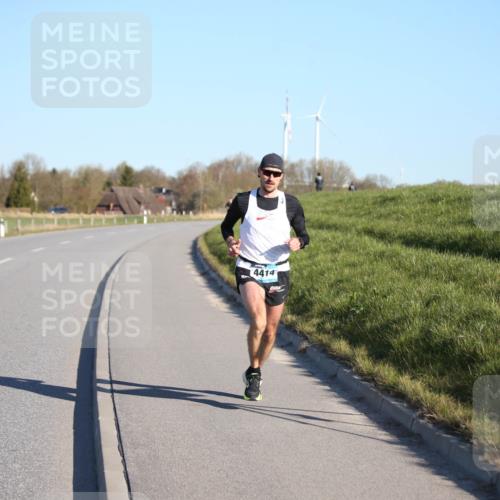 06.04.2025 - 44. Internationalen Wilhelmsburger Insellauf Jannik Wohlers http://msf.ph/oto/7597510 06.04.2025 09:16:14 Laufen 4414 meine-sportfotos.de