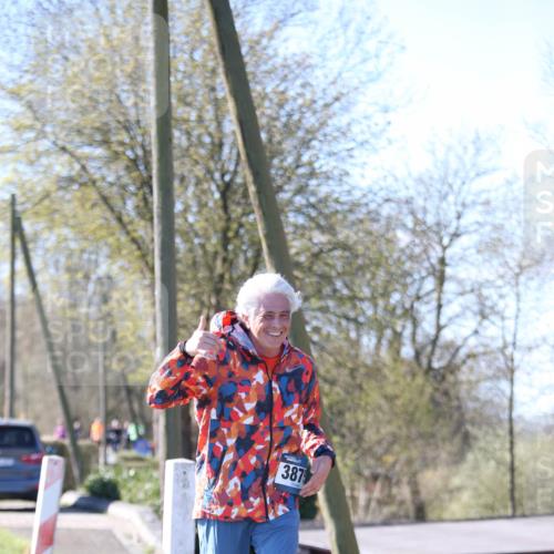 06.04.2025 - 44. Internationalen Wilhelmsburger Insellauf Jannik Wohlers http://msf.ph/oto/7597543 06.04.2025 10:36:37 Laufen 387 meine-sportfotos.de