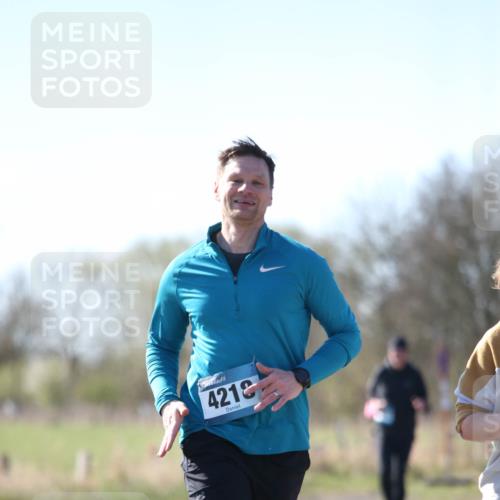 06.04.2025 - 44. Internationalen Wilhelmsburger Insellauf Jannik Wohlers http://msf.ph/oto/7597569 06.04.2025 10:36:41 Laufen 4218 meine-sportfotos.de