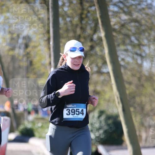 06.04.2025 - 44. Internationalen Wilhelmsburger Insellauf Jannik Wohlers http://msf.ph/oto/7597581 06.04.2025 10:36:42 Laufen 3954 meine-sportfotos.de