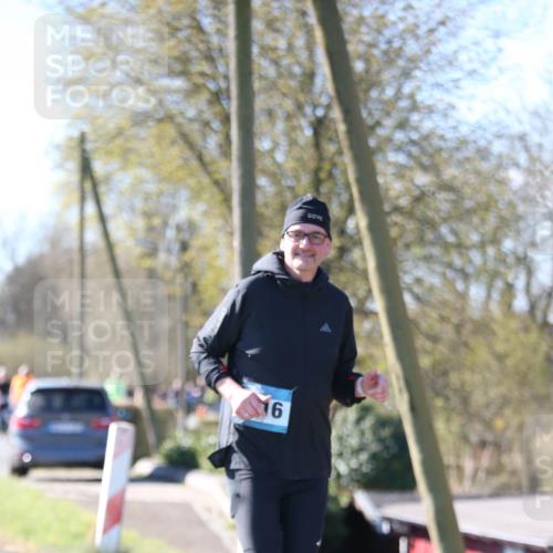 06.04.2025 - 44. Internationalen Wilhelmsburger Insellauf Jannik Wohlers http://msf.ph/oto/7597657 06.04.2025 10:36:51 Laufen 16 meine-sportfotos.de