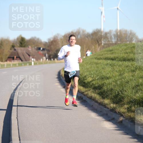 06.04.2025 - 44. Internationalen Wilhelmsburger Insellauf Jannik Wohlers http://msf.ph/oto/7597864 06.04.2025 09:16:50 Laufen 4425 meine-sportfotos.de