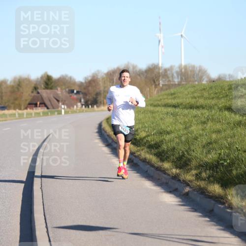 06.04.2025 - 44. Internationalen Wilhelmsburger Insellauf Jannik Wohlers http://msf.ph/oto/7597884 06.04.2025 09:16:51 Laufen 4425 meine-sportfotos.de