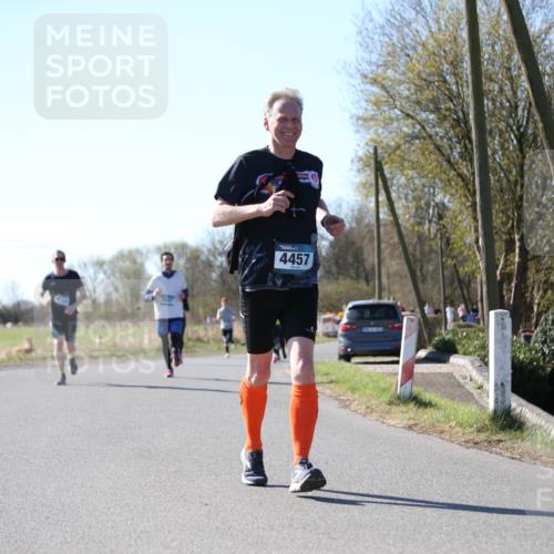 06.04.2025 - 44. Internationalen Wilhelmsburger Insellauf Jannik Wohlers http://msf.ph/oto/7597894 06.04.2025 10:37:28 Laufen 4457 meine-sportfotos.de