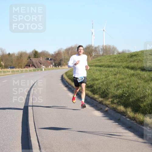 06.04.2025 - 44. Internationalen Wilhelmsburger Insellauf Jannik Wohlers http://msf.ph/oto/7597944 06.04.2025 09:16:51 Laufen 4425 meine-sportfotos.de
